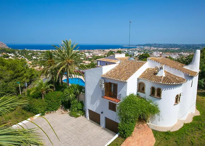 Villa Cau By *