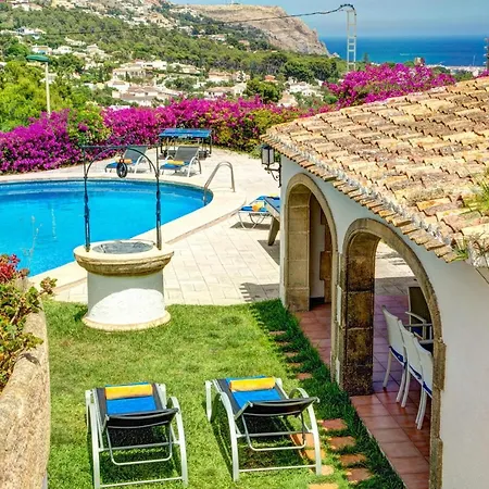 Cau By Villa *